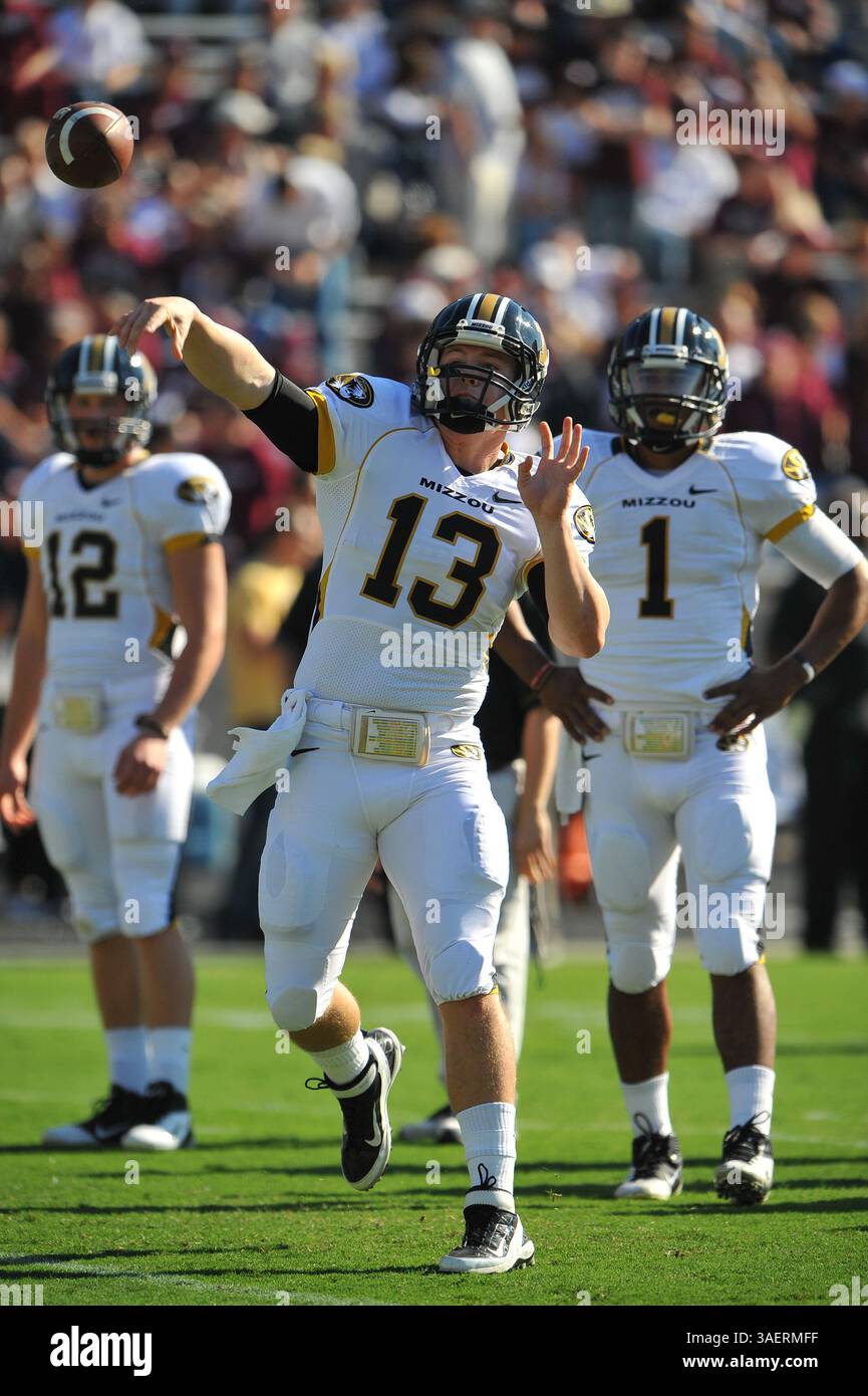 29 octobre 2011 : le quarterback Corbin Berkstresser #13 des Missouri Tigers lors du match entre les University of Missouri Tigers et les Texas A&M University Aggies à Kyle Field à College Station, Texas. Les tigres gagnent contre les Aggies, 38-31.(image crédit : © Patrick Green/Cal Sport Media/ZUMAPRESS.com) Banque D'Images