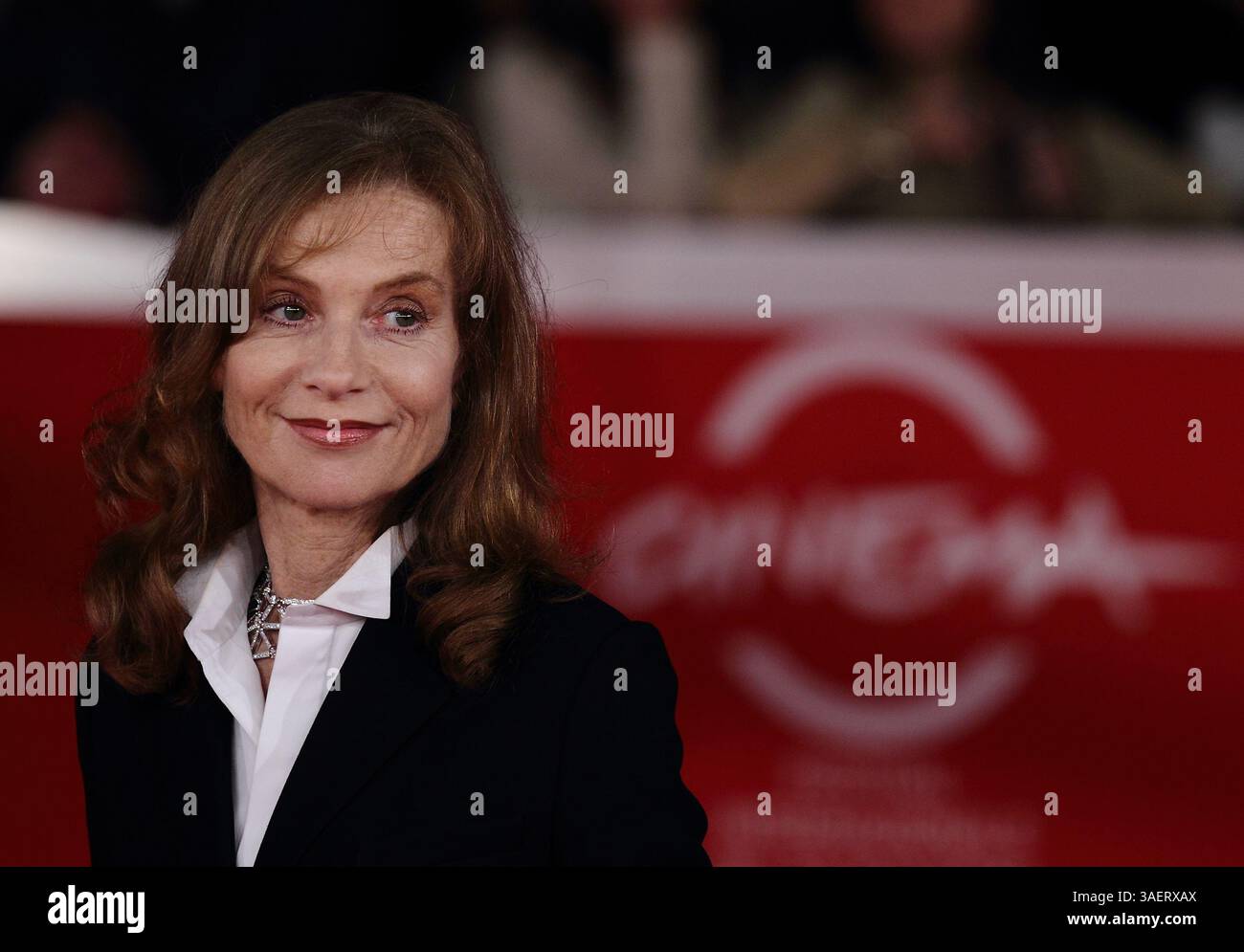 30 oct. 2011 - Rome, Italie - ISABELLE HUPPERT et la réalisatrice ANNE FONTAINE sur le tapis rouge du Festival du film de Rome pour ''mon pire cauchemar'' (crédit image : © Evandro Inetti/ZUMAPRESS.com) Banque D'Images