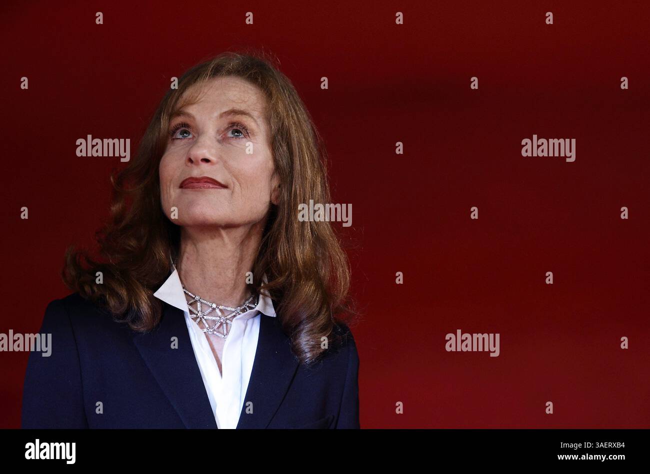 30 oct. 2011 - Rome, Italie - ISABELLE HUPPERT et la réalisatrice ANNE FONTAINE sur le tapis rouge du Festival du film de Rome pour ''mon pire cauchemar'' (crédit image : © Evandro Inetti/ZUMAPRESS.com) Banque D'Images