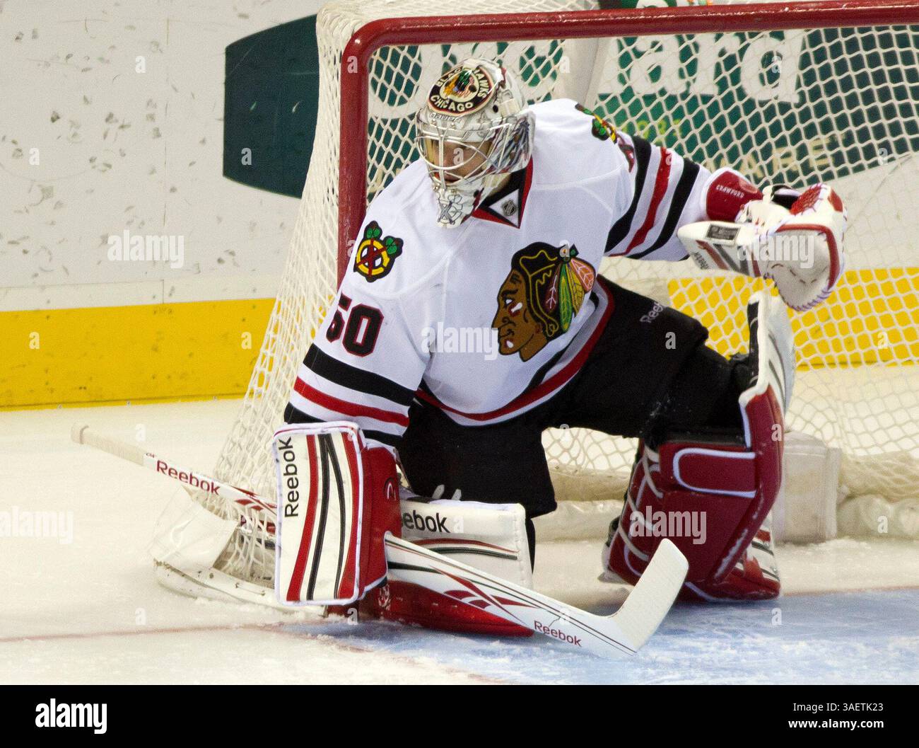 23 novembre 2011 : Corey Crawford (50 ans), gardien des Blackhawks de Chicago, lors du match contre les Sharks de San Jose. Sharks battent les Blackhawks 1-0 au HP Pavillion à San Jose, CA. (Crédit image : © William Mancebo/Cal Sport Media/ZUMAPRESS.com) Banque D'Images