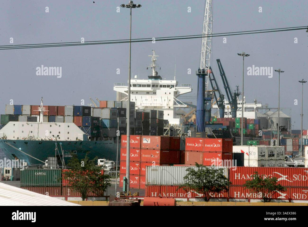 4 juin 2010 - Puerto Cabello, CARABOBO, Venezuela - Contenedores en los muelles de Puerto Cabello. Puerto Cabello, 04-06-2010 (crédit image : © El Nacional/GDA/ZUMAPRESS.com) Banque D'Images