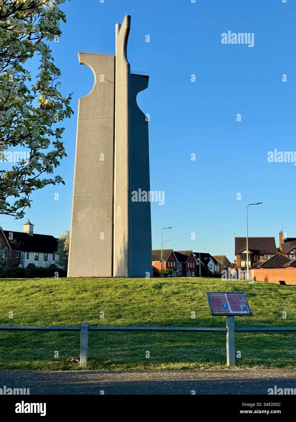 Kesgrave, Suffolk - 7 avril 2025 ; Monument à l'informatique. - Image de stock capturée avec un smartphone