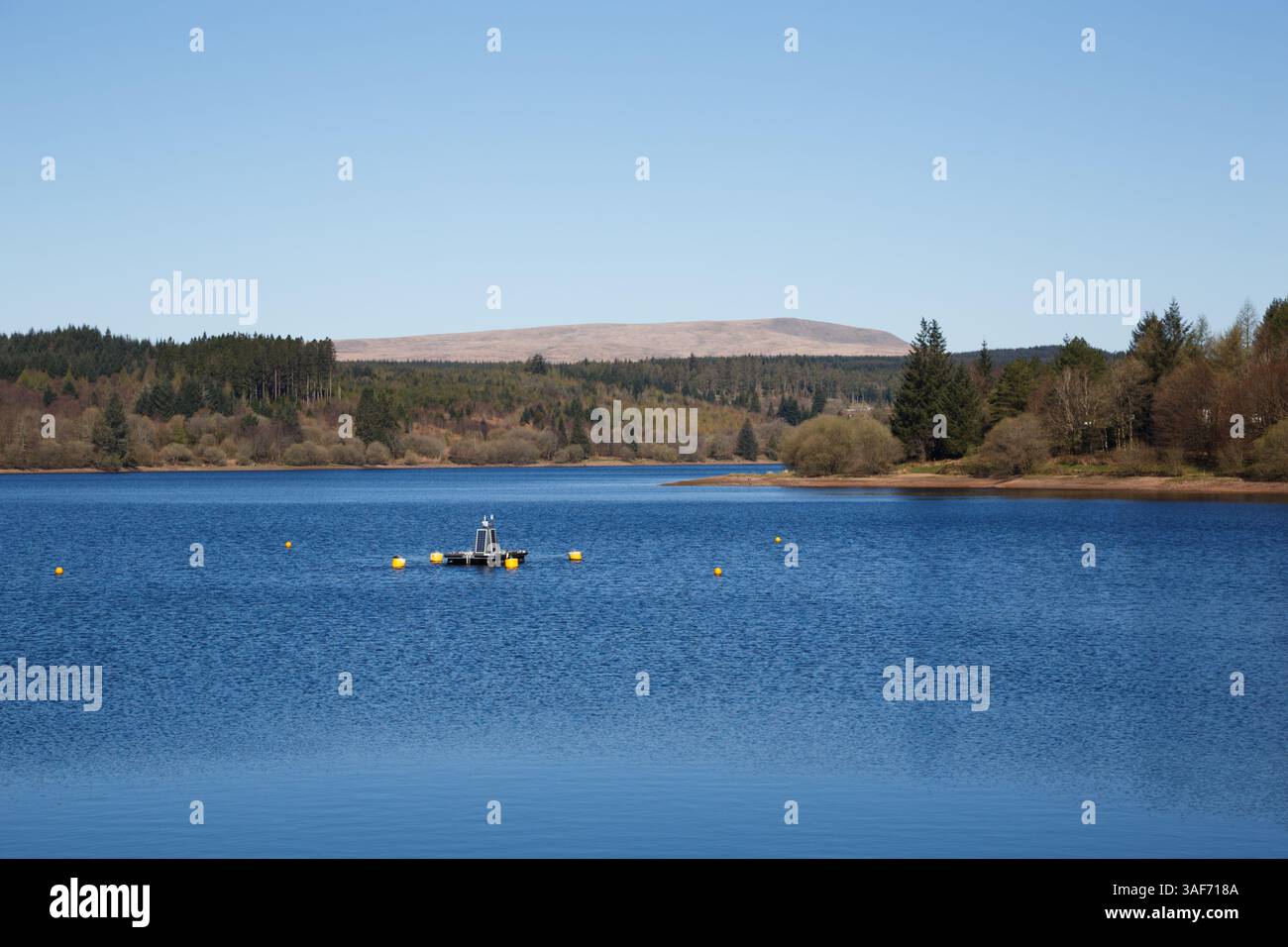 Réservoir de Llwyn ONN, Merthyr Tydfil, pays de Galles du Sud, Royaume-Uni. 7 avril 2025. Météo Royaume-Uni : matin ensoleillé au réservoir aujourd'hui. Crédit : Andrew Bartlett/Alamy Live News Banque D'Images Réservoir de Llwyn ONN, Merthyr Tydfil, pays de Galles du Sud, Royaume-Uni. 7 avril 2025. Météo Royaume-Uni : matin ensoleillé au réservoir aujourd'hui. Crédit : Andrew Bartlett/Alamy Live News Banque D'Images