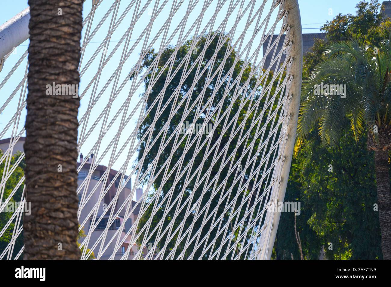Conception de patrons sur le pont Vistabella, un monument local au-dessus de la rivière Segura. Murcie, Espagne - 2023 Banque D'Images