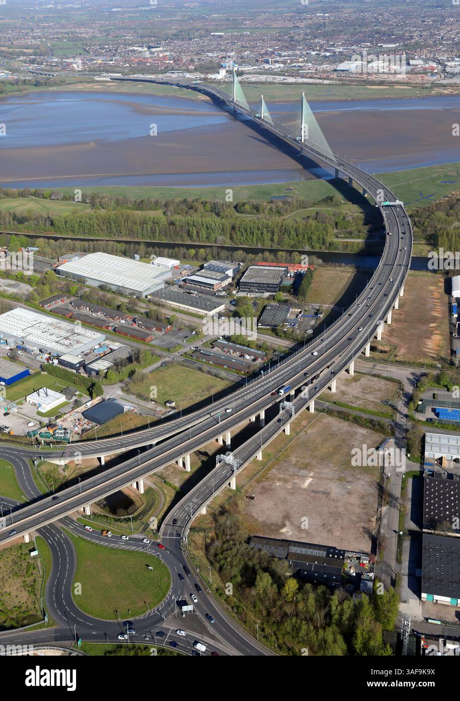 Vue aérienne du pont Mersey Gateway à Runcorn Banque D'Images