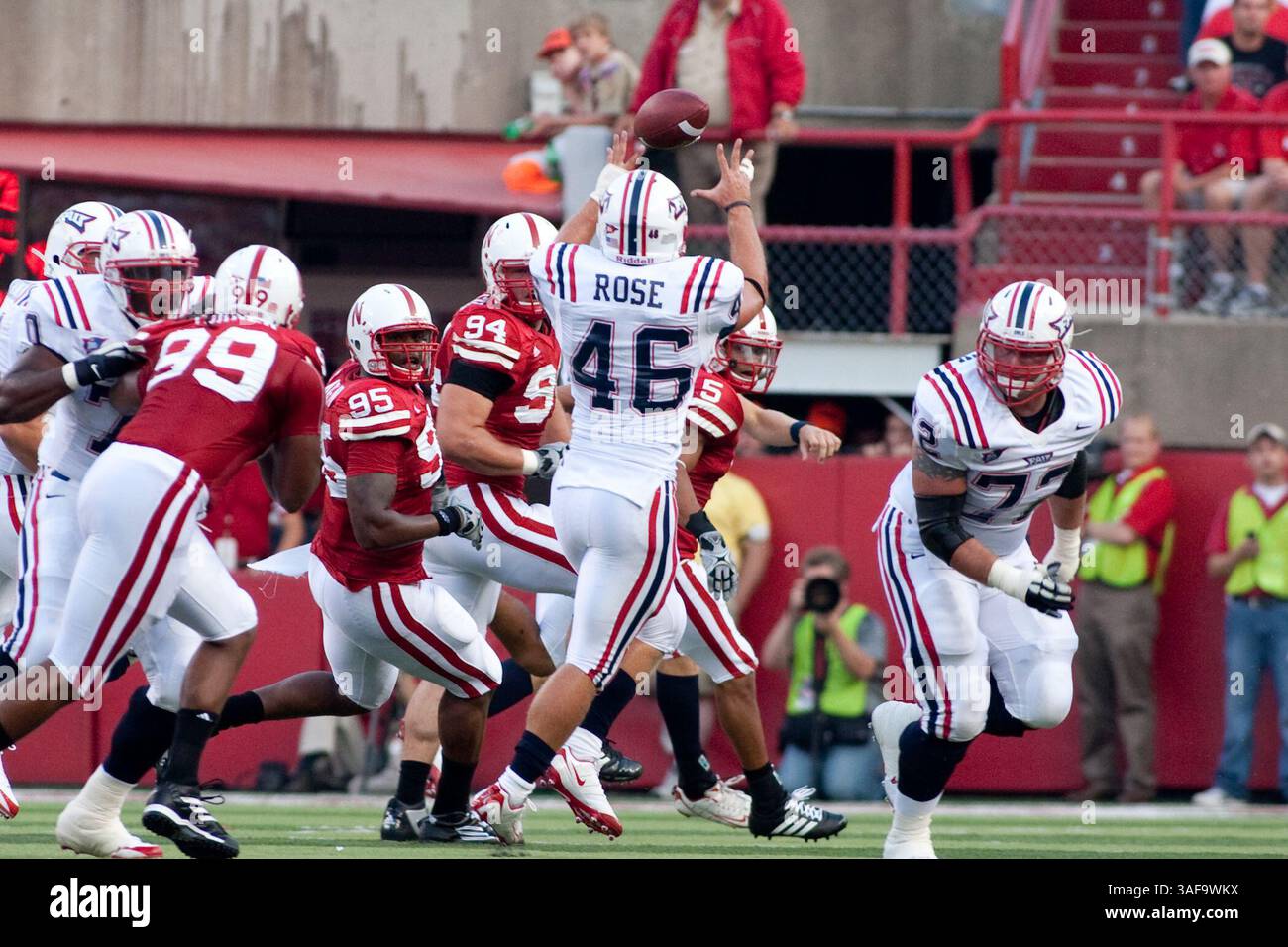 5 septembre 2009 : réception William Rose pour 11 yards contre le Nebraska au Memorial Stadium, Lincoln, Nebraska (crédit image : SGM/ZUMAPRESS.com) Banque D'Images