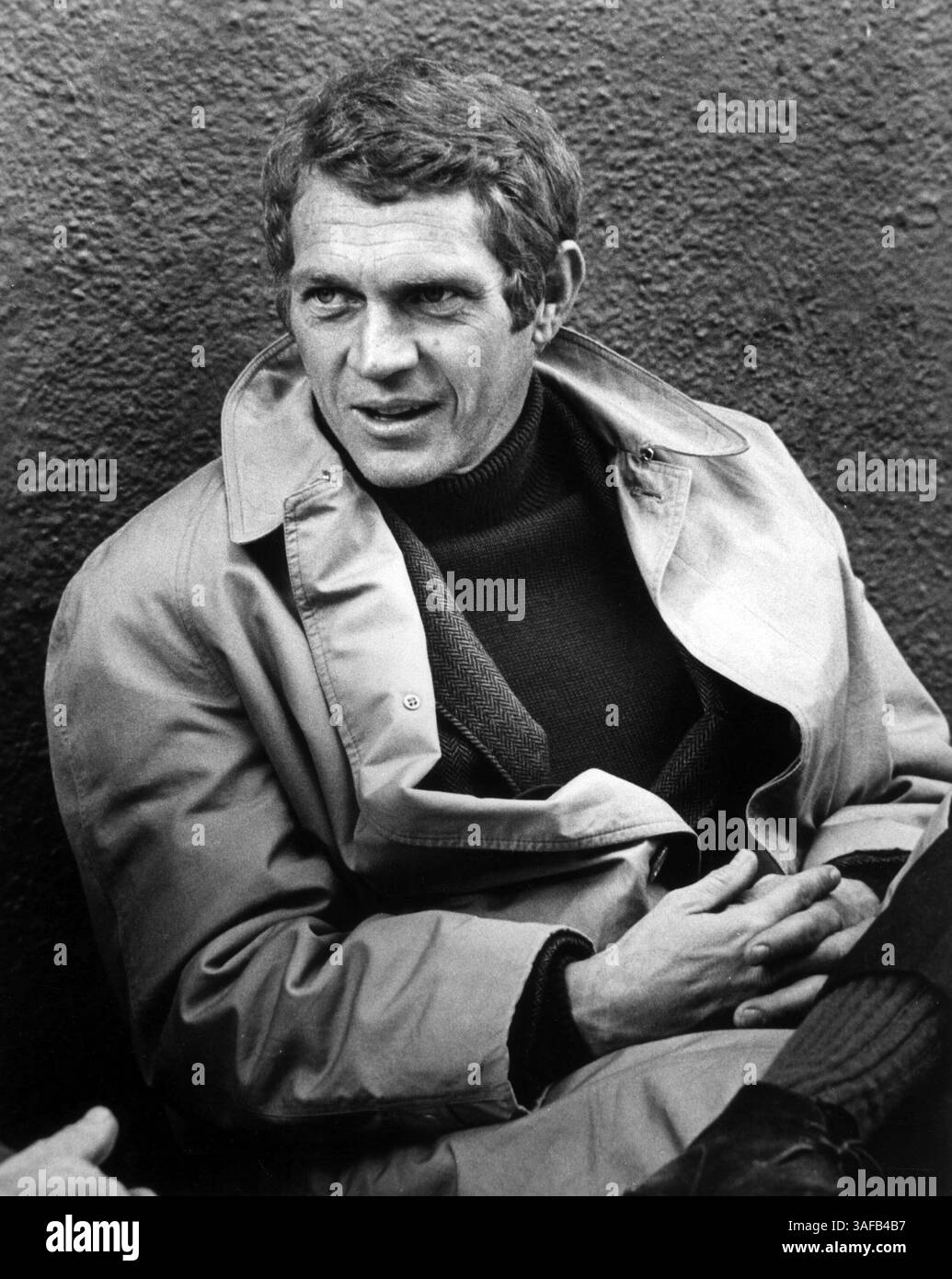23 mars 2005 ; Los Angeles, CA, États-Unis ; film photo de 'Bullitt' 1968. Le jeudi 24 mars 2005 marque le 75e anniversaire de la naissance de Steve McQueen, décédé le 7 novembre 1980 d'une crise cardiaque après avoir reçu un diagnostic de cancer inopérable. L'acteur américain « Tough Guy » adorait les courses de motos et de voitures, et a joué dans de nombreux films à succès, dont « The Great Escape ». (Crédit image : NBC/ZUMAPRESS.com) Banque D'Images