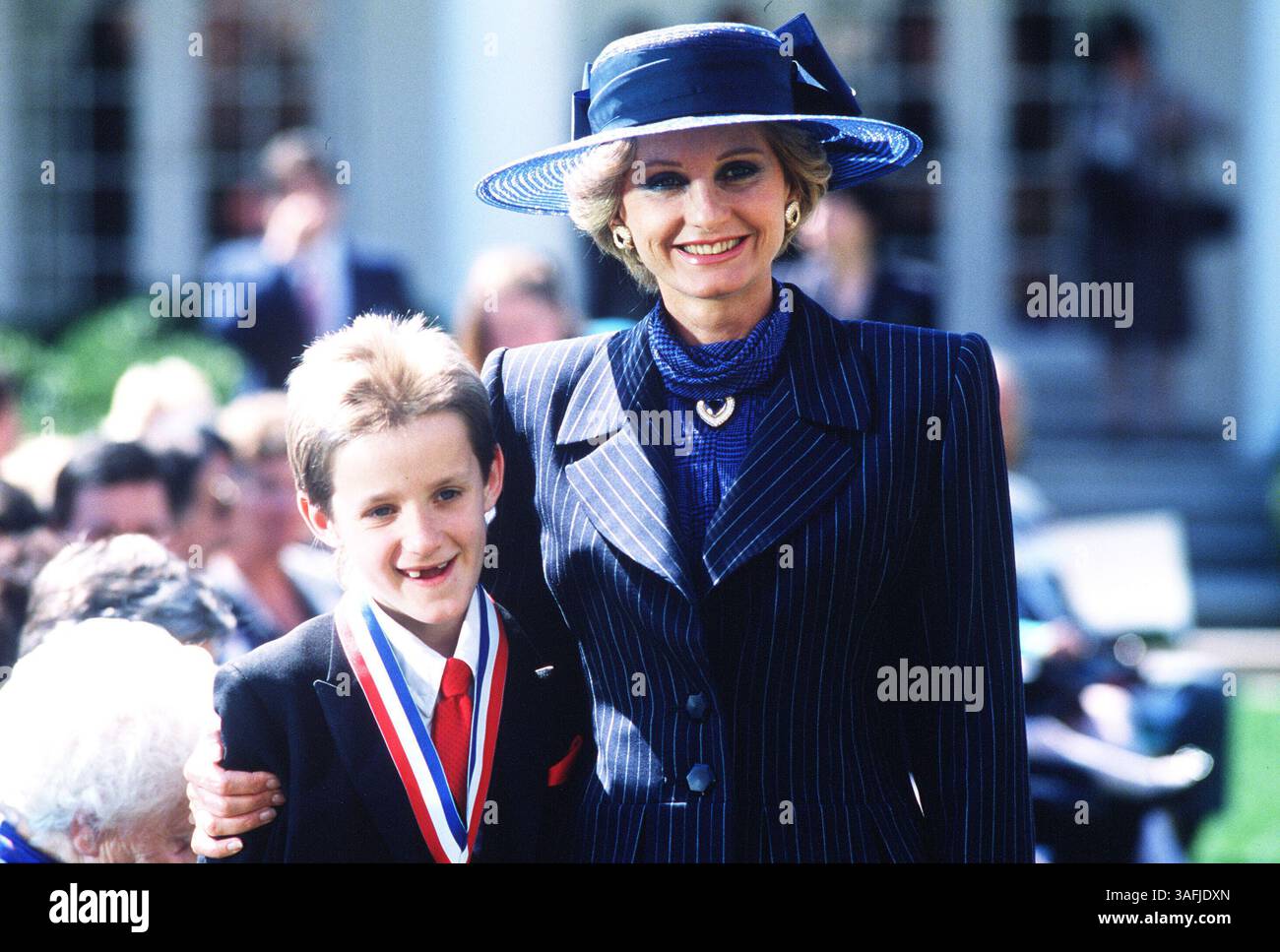 Jill Ireland, actrice et lauréate du cancer courage Award le 29 mars 1988. (Crédit image : The Washington Times/ZUMAPRESS.com) Banque D'Images