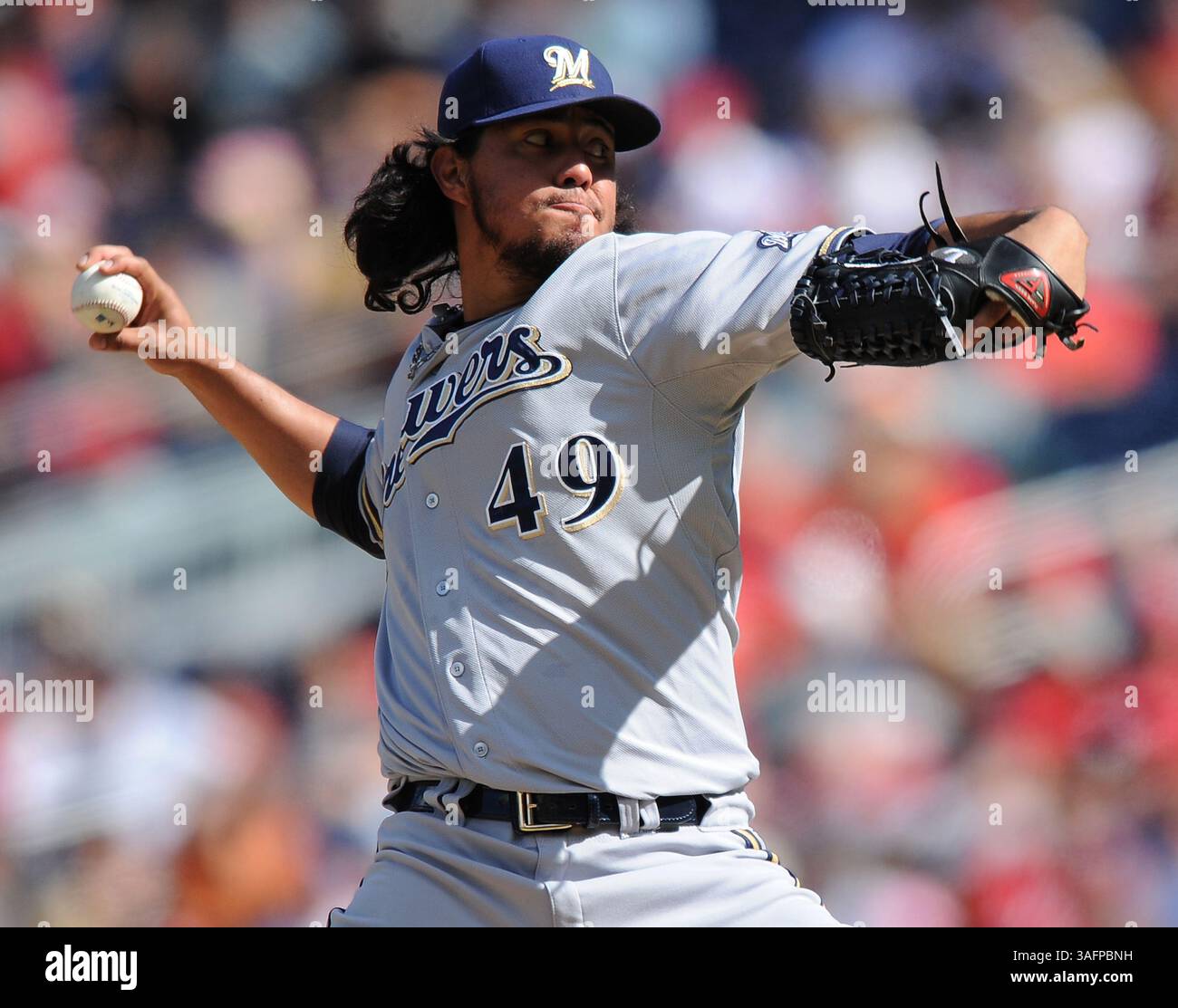 23 septembre 2012 - Washington, DC, États-Unis - le lanceur Yovani Gallardo (49) des Milwaukee Brewers affronte les Nationals de Washington en troisième manche au Nationals Park à Washington, DC, le dimanche 23 septembre 2012. (Crédit image : © Chuck Myers/MCT/ZUMAPRESS.com) Banque D'Images