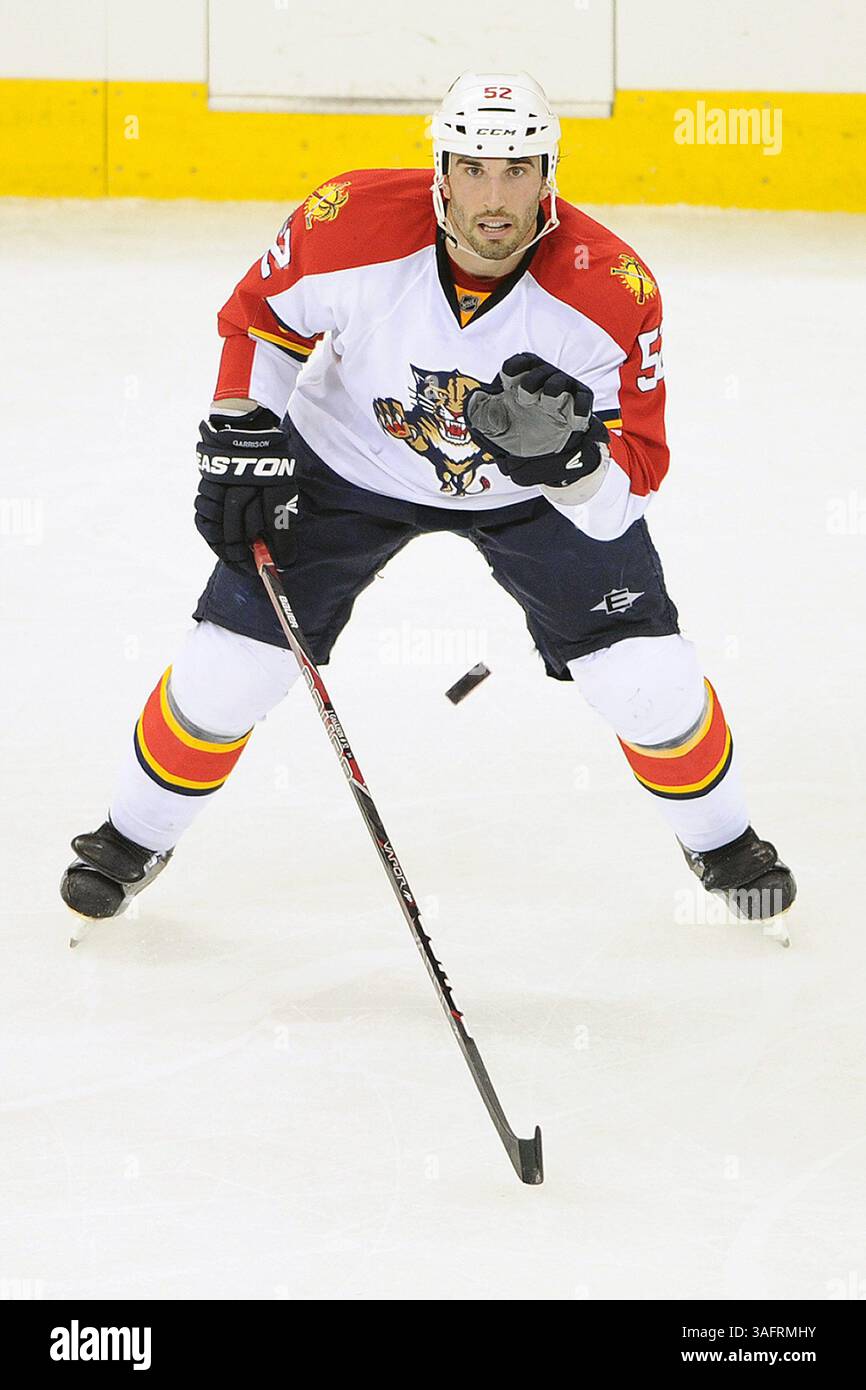 21 mars 2012 : le défenseur des Panthers de la Floride Jason Garrison #52 en action lors d'un match dans la LNH entre les Hurricanes de la Caroline et les Panthers de la Floride au PNC Arena, Raleigh, Caroline du Nord. (Crédit image : © Evan Pike/Cal Sport Media/ZUMAPRESS.com) Banque D'Images