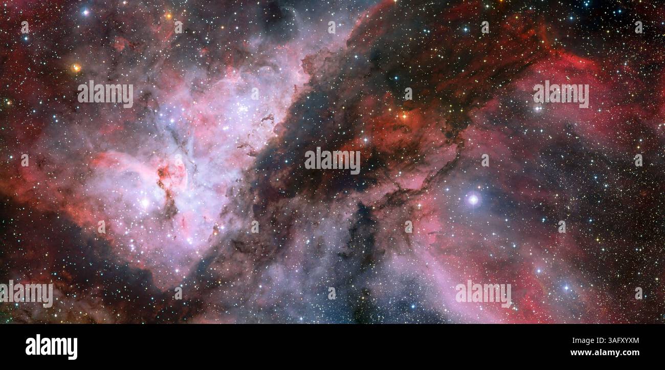 28 juillet 2010 - étoile Wolf-Rayet, nébuleuse de Carina - cette vue panoramique spectaculaire combine une nouvelle image du champ autour de l'étoile Wolf-Rayet WR 22 dans la nébuleuse de Carina (à droite) avec une image antérieure de la région autour de l'étoile unique ETA Carinae au cœur de la nébuleuse (à gauche). Les étoiles Wolf-Rayet (souvent appelées étoiles WR) sont des étoiles massives évoluées (plus de 20 masses solaires initialement), qui perdent rapidement de la masse sous l'effet d'un vent stellaire très fort, avec des vitesses allant jusqu'à 2000 km/s. Les étoiles Wolf-Rayet sont très chaudes, avec des températures de surface comprises entre 25 000 K et 50 000 K. (Credit Ima Banque D'Images