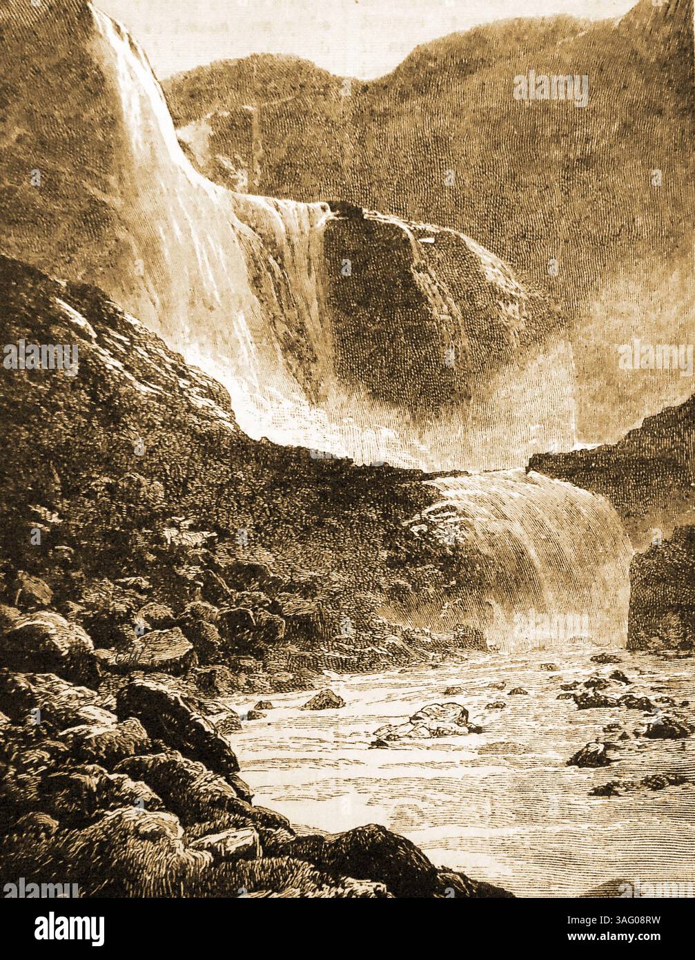 Gravure des années 1880 montrant les Skjaeggedals fos / Skjaeggedalsfos Waterfall Hardanger, Norvège. - fra 1880-tallet som viser Skjaeggedals fos / Skjaeggedalsfos Waterfall (Foss) Hardanger, Norge. - Banque D'Images