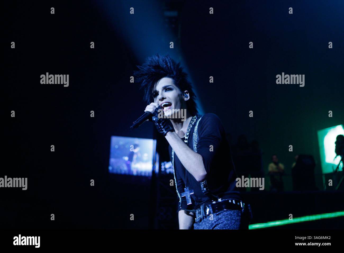 09 oct. 2009 - Athènes, Grèce - le chanteur BILL KAULITZ du groupe allemand Tokio Hotel se produit en direct pendant la journée MTV (Credit image : Aristidis Vafeiadakis/ZUMAPRESS.com) Banque D'Images