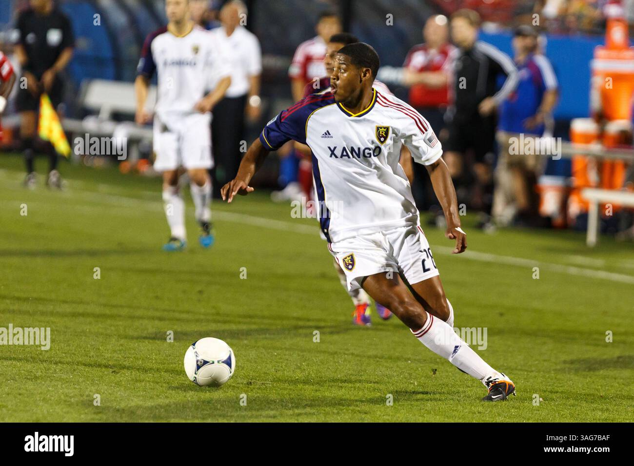 25 avril 2012 - Frisco, Texas, États-Unis - Chris Schuler, défenseur du Real Salt Lake (28 ans) lors d'une action entre le FC Dallas et le Real Salt Lake. Le FC Dallas et le Real Salt Lake égalisent leur match 1-1 au FC Dallas Stadium. (Crédit image : © Andrew Dieb/ZUMAPRESS.com) Banque D'Images
