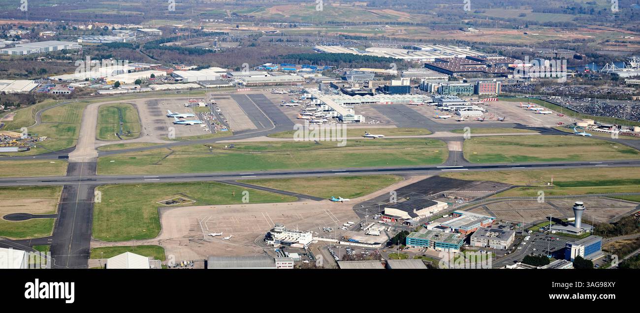 Une photographie aérienne de l'aéroport de Birmingham, West Midlands, Angleterre, Royaume-Uni Banque D'Images