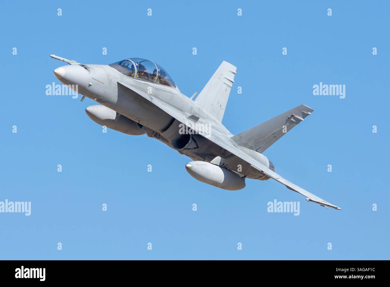 Le chasseur F-18 Hornet décolle Banque D'Images