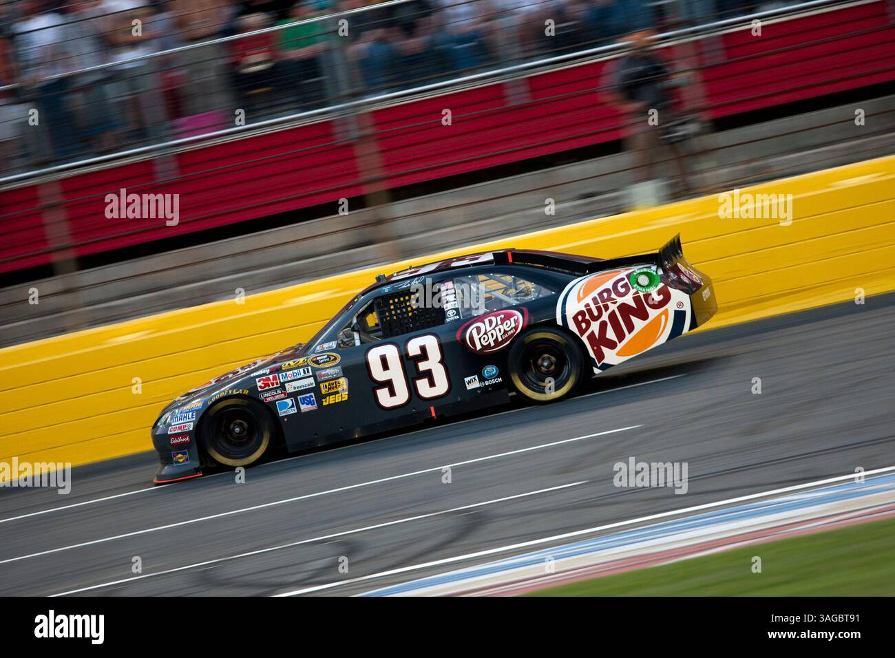 Concord, NC - 19 MAI 2012 : Travis Kavapil (93) court pour le Sprint Showdown au Charlotte Motor Speedway à Concord, NC. (Crédit image : © ASP/Cal Sport Media/ZUMAPRESS.com) Banque D'Images