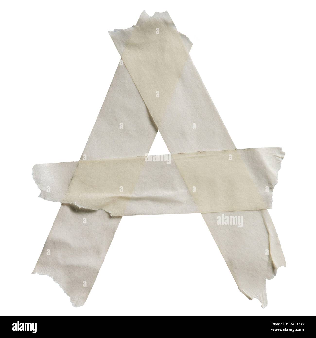 Lettre A faite de ruban de masquage de couleur blanc cassé sur fond blanc avec chemin de détourage Banque D'Images