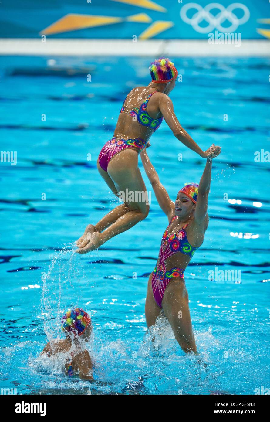 Maillot De Bain Femme 1 Pièce ARENA WOMEN'S ARENA KIKKO PRO SWIMSUIT V BACK GRAPHIC - 48.00