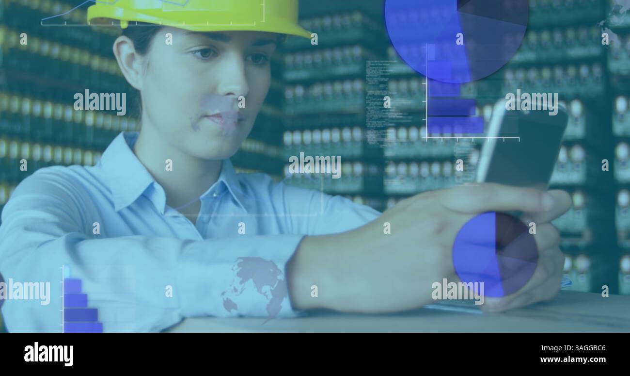 Image de l'enregistrement des statistiques et du traitement des données sur la femme à l'aide d'un smartphone Banque D'Images