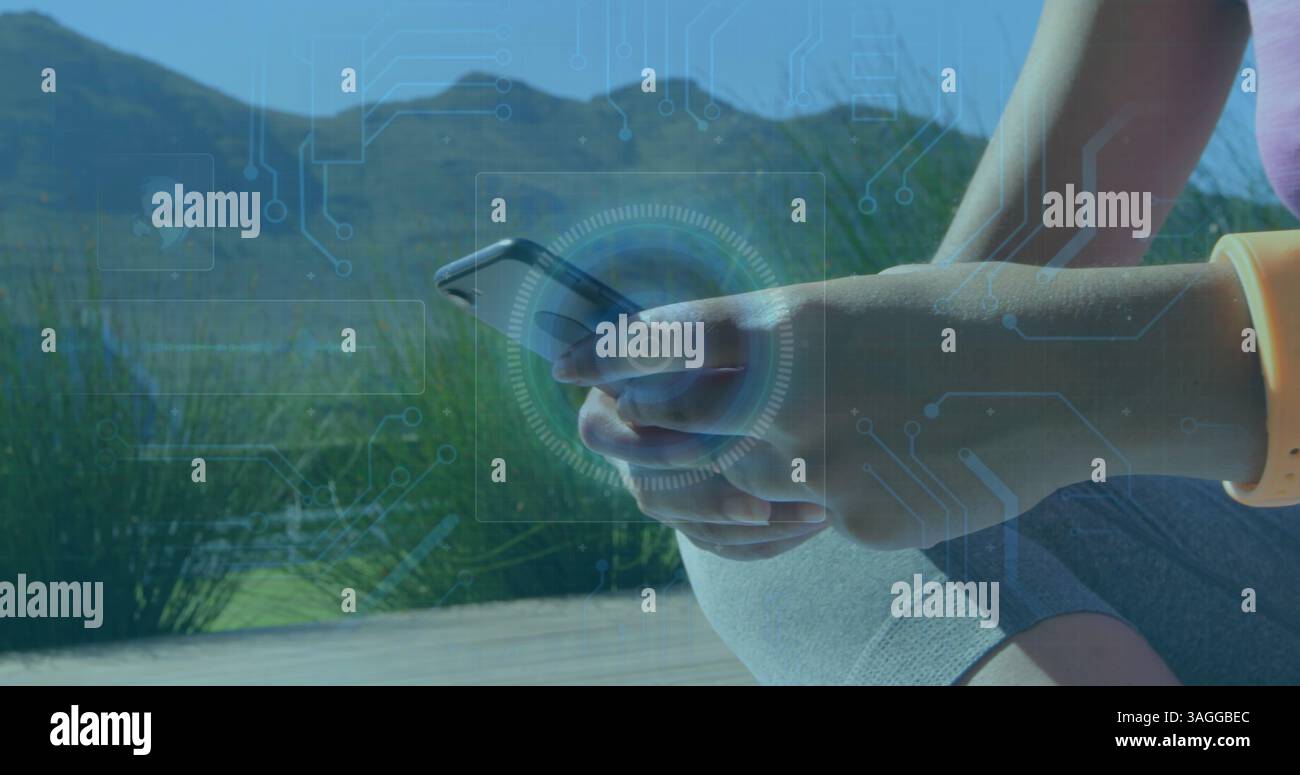 Image de la numérisation de la portée et du traitement des données sur la femme à l'aide d'un smartphone Banque D'Images