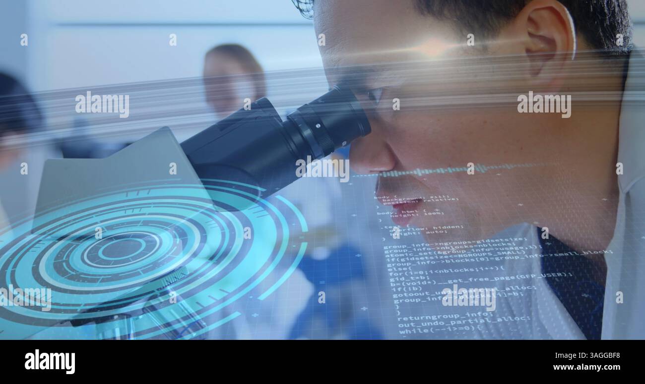 Image de balayage de l'oscilloscope et de traitement des données sur scientifique à l'aide d'un microscope en laboratoire Banque D'Images