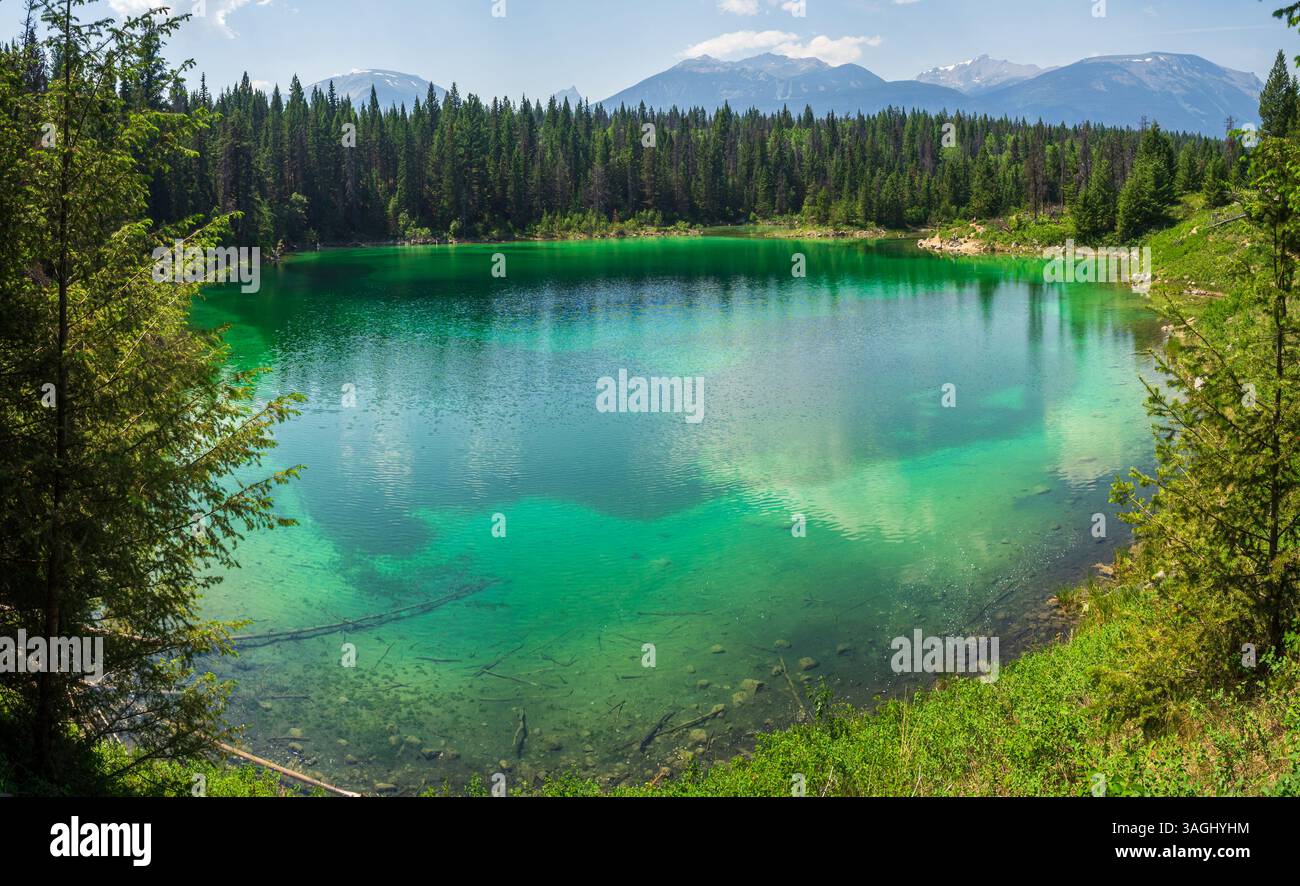 Vue générale du lac Forth, vallée des cinq lacs, parc national Jasper, Canada Banque D'Images