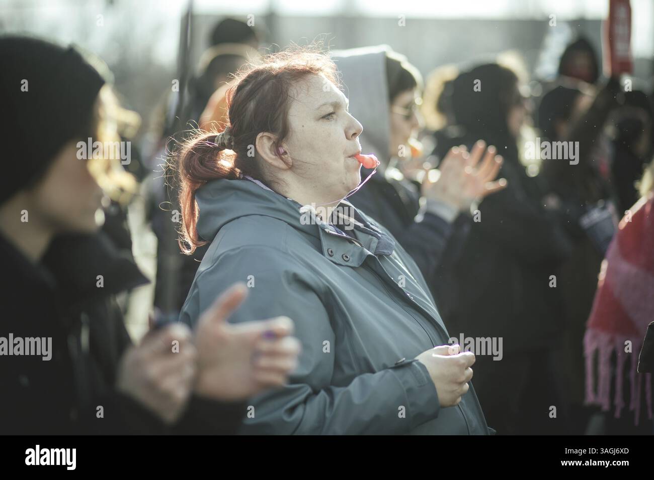 Manifestants lors d'une manifestation contre le rassemblement final de Beatrix von Storch et de l'AFD dans la campagne électorale du Bundestag à Lichtenberg, Berlin, Ger Banque D'Images