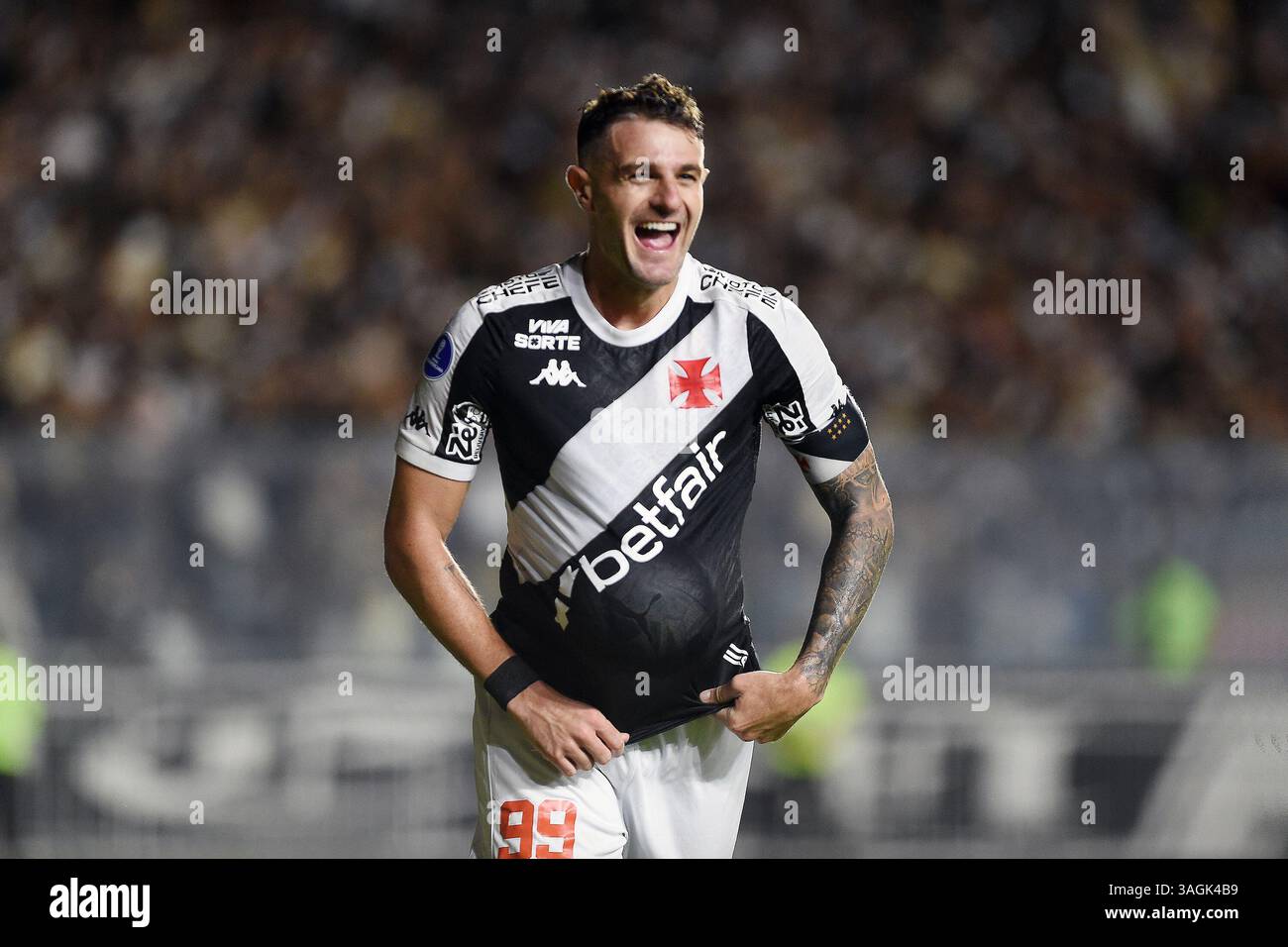 RIO DE JANEIRO, BRÉSIL - 08 AVRIL Pablo Vegetti de Vasco da Gama célèbre après le but lors du match entre Vasco et Puerto Cabello Banque D'Images