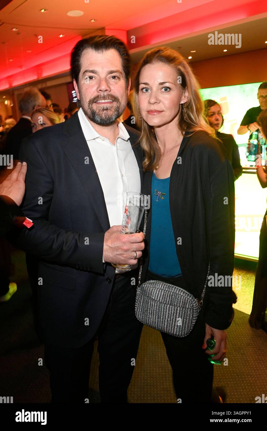 Daniel Fehlow und Jessica Ginkel BEI der Verleihung des 31. B.Z. Kulturpreises 2025 im Theater am Potsdamer Platz. Berlin, 08.04.2025 *** Daniel Fehlow et Jessica Ginkel lors de la cérémonie de remise des prix B Z Kulturpreis 2025 31 au Theater am Potsdamer Platz Berlin, 08 04 2025 Foto :XF.xKernx/xFuturexImagex kulturpreis_5714 Banque D'Images