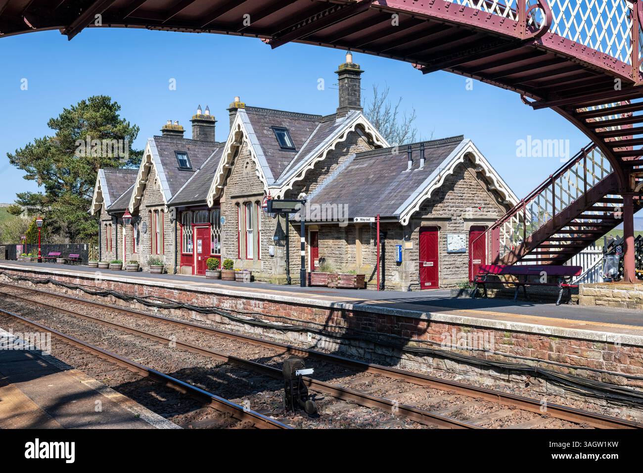 J.H. Sanders 1876 bâtiments ferroviaires sur la ligne de chemin de fer Settle-Carlisle, Kirkby Stephen, Westmorland & Furness, Cumbria, Royaume-Uni Banque D'Images