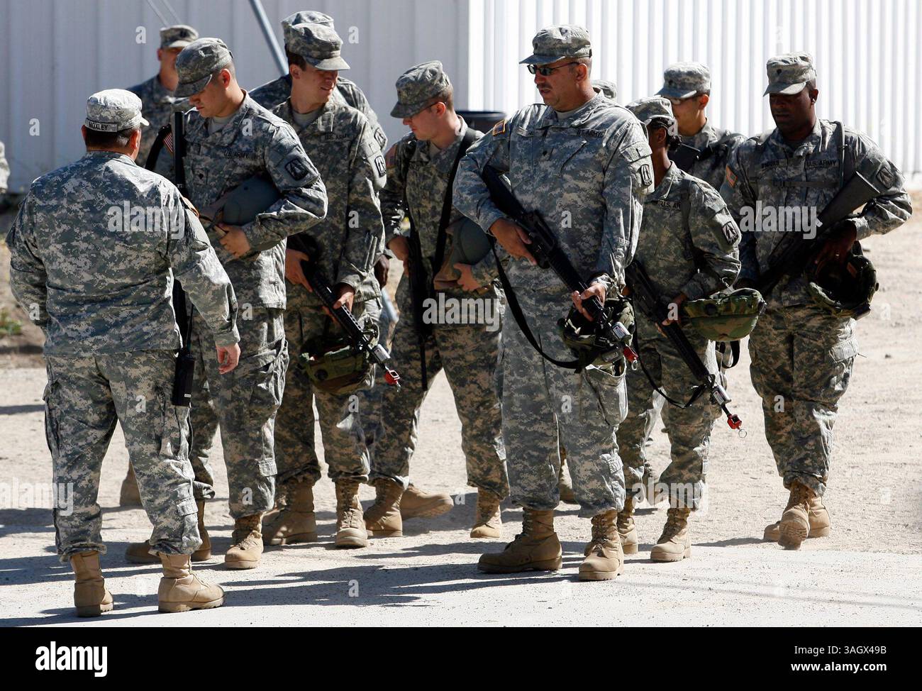 Les participants à l’opération Pacific Warrior à Fort Hunter Liggett dans le sud du comté de Monterey le mardi 16 juin 2009. Plus de 4 000 réservistes de l’Armée mènent leur exercice d’entraînement annuel. (Image de crédit : Monterey Herald/ZUMA Press) Banque D'Images