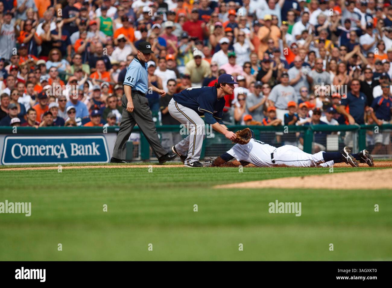 20 juin 2009 : #8 Gerald Laird des Detroit Tigers en action lors du match MLB entre Milwaukee Brewers et Detroit Tigers au Comerica Park, Detroit, Michigan. (Crédit image : © Rick Osentoski/Cal Sport Media/ZUMA Press) Banque D'Images