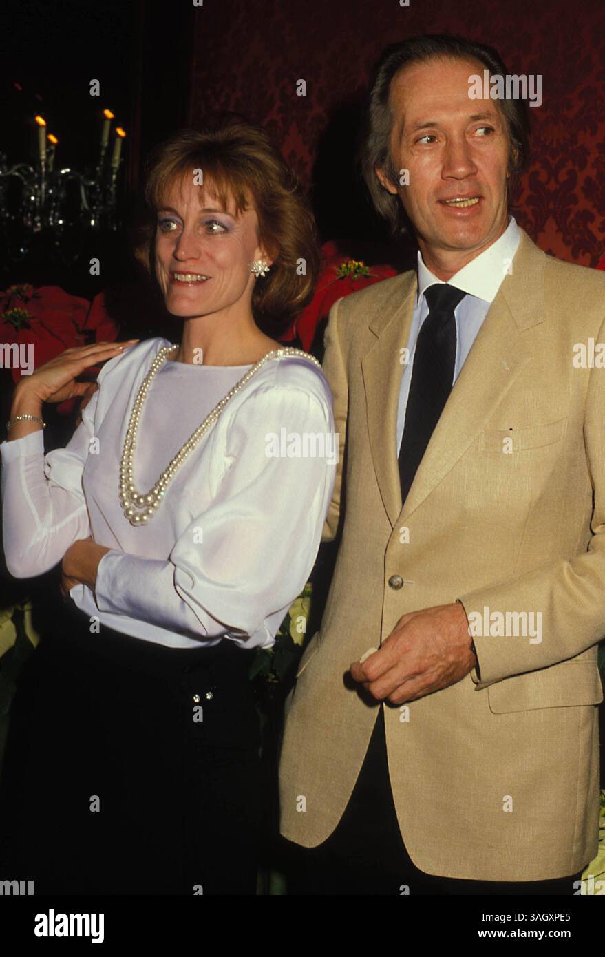 DAVID CARRADINE avec CARRIE SNODGRESS 1984.photo de Phil Roach-Ipiol-Globe photos, inc..DAVIDCARRADINERETRO.# 13487 (crédit image : © Globe photos/ZUMAPRESS.com) Banque D'Images