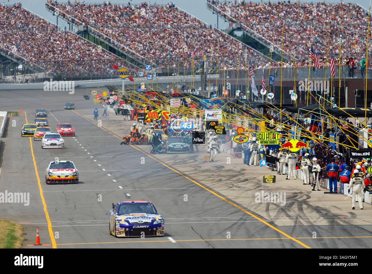 14 juin 2009 : The Pits à la course Life Lock 400, Michigan International Speedway, Brooklyn, mi. (Crédit image : © Rick Osentoski/Cal Sport Media/ZUMA Press) Banque D'Images 14 juin 2009 : The Pits à la course Life Lock 400, Michigan International Speedway, Brooklyn, mi. (Crédit image : © Rick Osentoski/Cal Sport Media/ZUMA Press) Banque D'Images