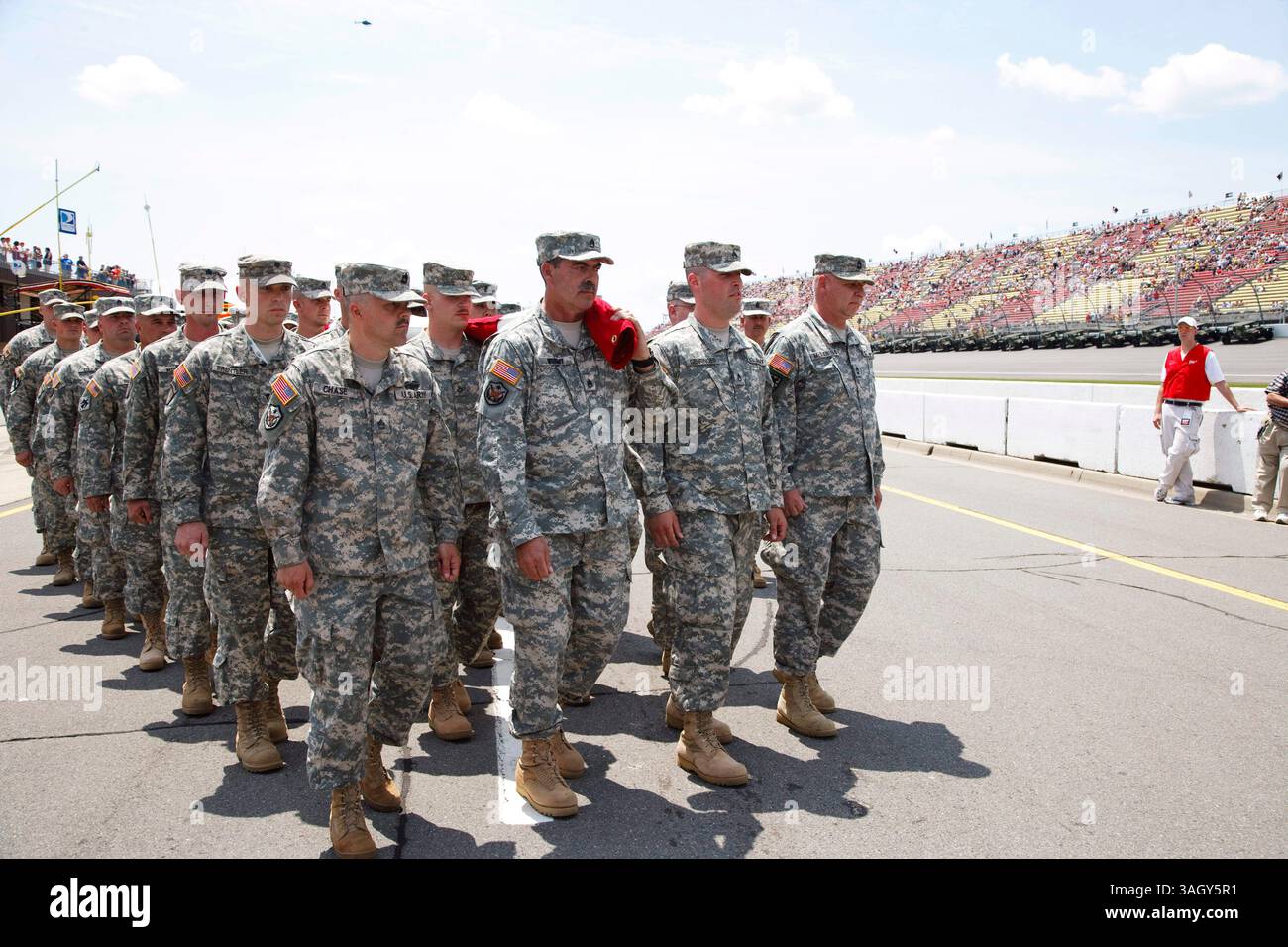 14 juin 2009 : militaires de l'armée AMÉRICAINE à la course Life Lock 400, Michigan International Speedway, Brooklyn, mi. (Crédit image : © Rick Osentoski/Cal Sport Media/ZUMA Press) Banque D'Images 14 juin 2009 : militaires de l'armée AMÉRICAINE à la course Life Lock 400, Michigan International Speedway, Brooklyn, mi. (Crédit image : © Rick Osentoski/Cal Sport Media/ZUMA Press) Banque D'Images