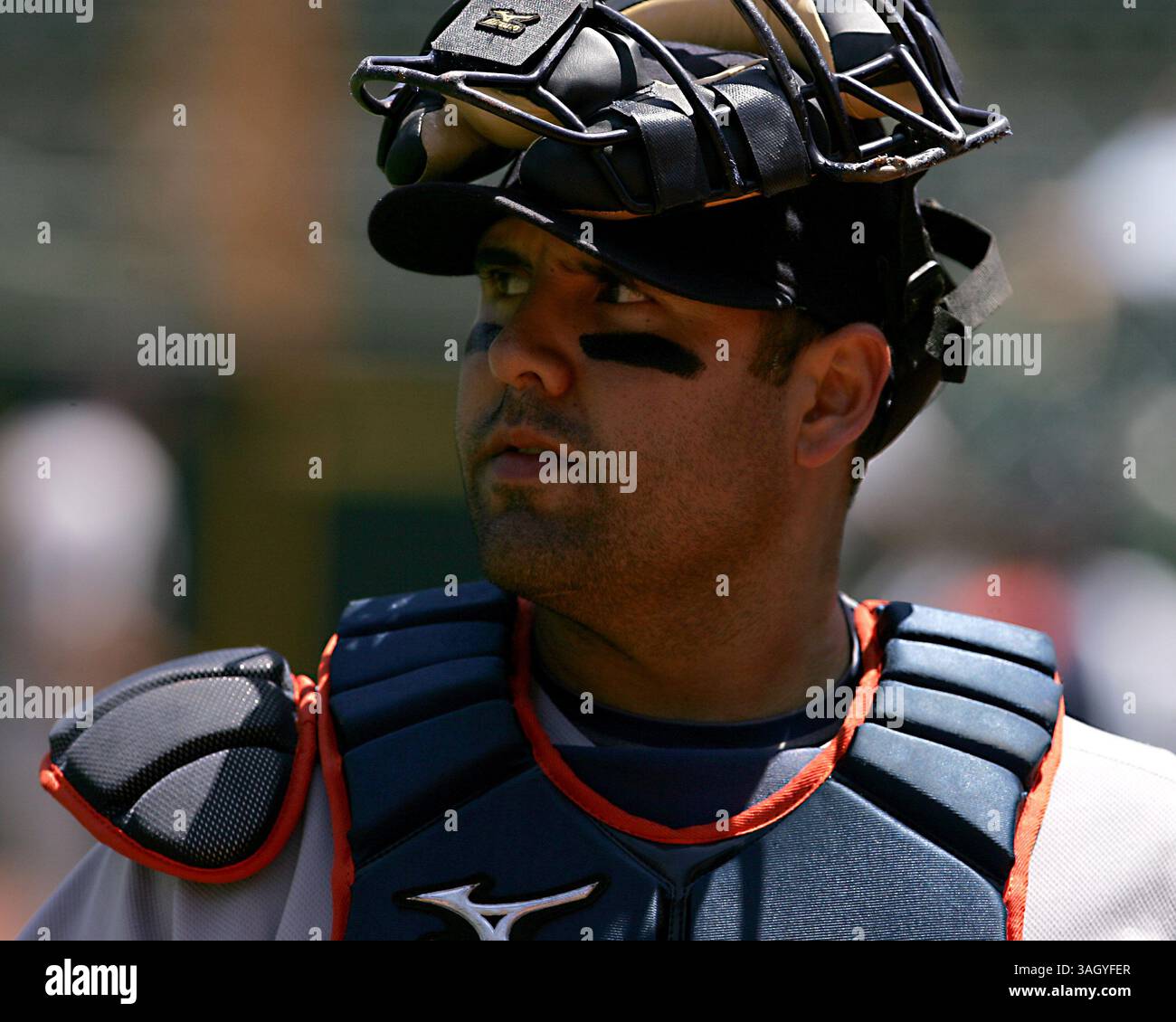 1er juillet 2009 : le catcher # 8 des Detroit Tigers Gerald Laird en action pendant le match entre les Oakland Athletics et les Detroit Tigers au Oakland-Alameda County Coliseum à Oakland en Californie. Les A battent les Tigres. 5-1. Jeff Trouette/Cal Sport Media (image crédit : © Jeff Trouette/Cal Sport Media/ZUMA Press) Banque D'Images
