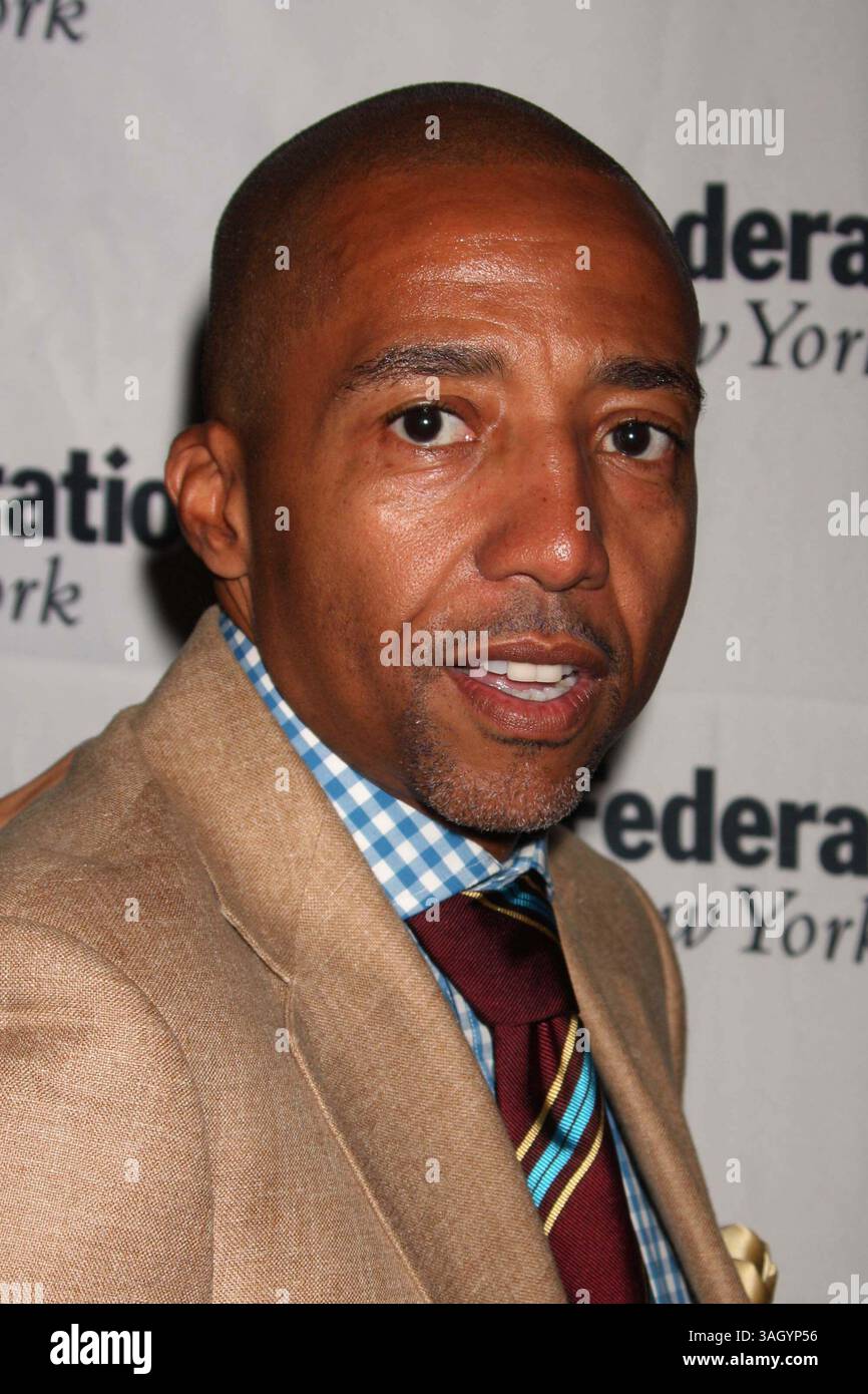 KEVIN LILES (vice-président exécutif de Warner Music Group) arrive au déjeuner du visionnaire musical de l'année de l'UJA-Federation au Pierre à New York le 18 juin 2009. Photo de Henry McGee-Globe photos, Inc â©2009..K62446HMc (crédit image : © Henry McGee/Globe photos/ZUMAPRESS.com) Banque D'Images