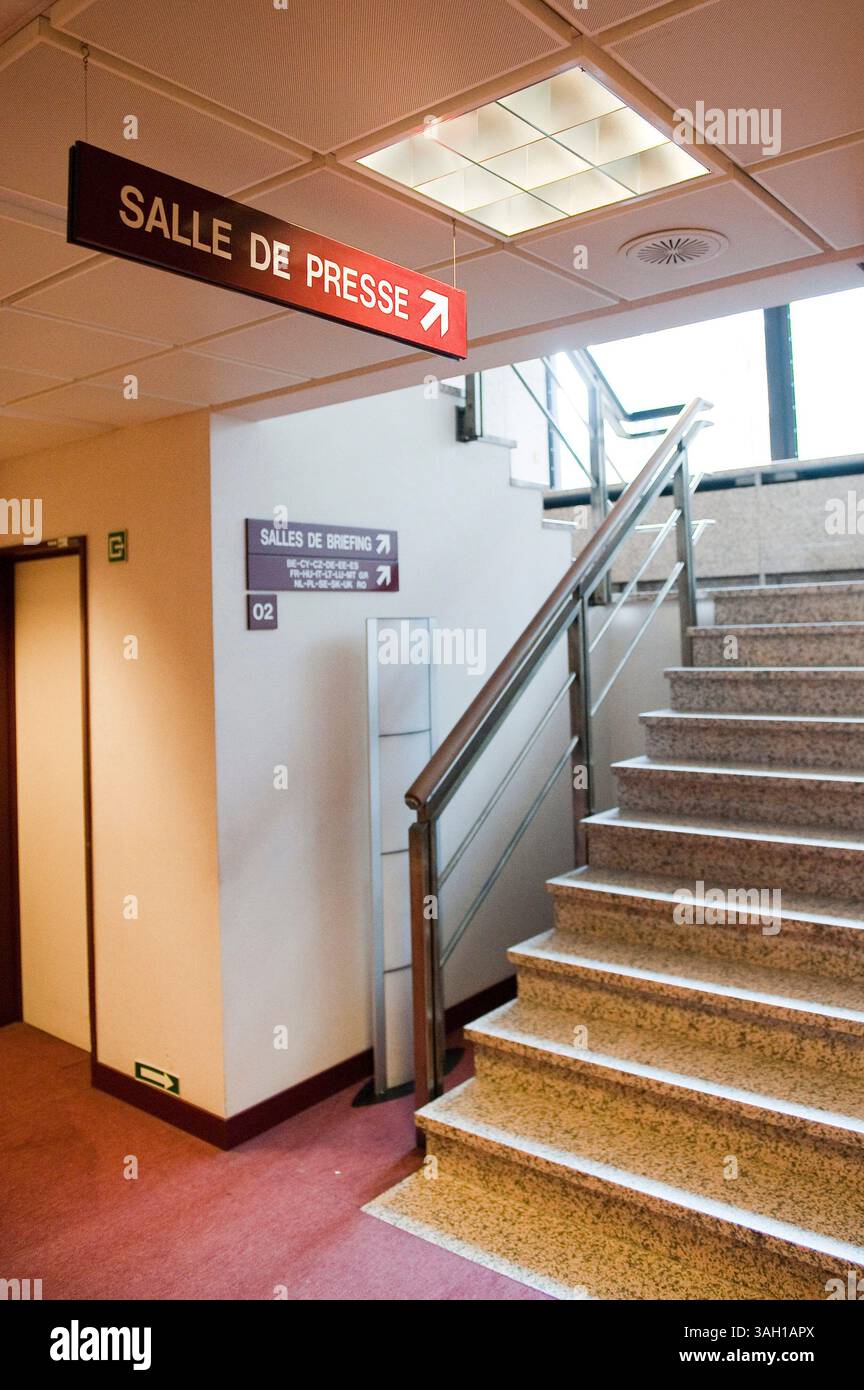 Panneau ''salle de presse'' (salle de presse) et intérieur du siège du Conseil de l'Union européenne à Bruxelles, Belgique, le 2009-10-27 , préparé pour accueillir les chefs d'etat. Les premiers ministres et les présidents du sommet élaboreront une position commune sur la conférence sur le climat de Copenhague et examineront également des propositions pour la République tchèque, qui est le seul pays à ne pas avoir ratifié le traité de Lisbonne de l'UE. Le sommet de l'UE aura lieu le 29-30 octobre Â© par Wiktor Dabkowski (crédit image : © Wiktor Dabkowski/ZUMA Press) Banque D'Images