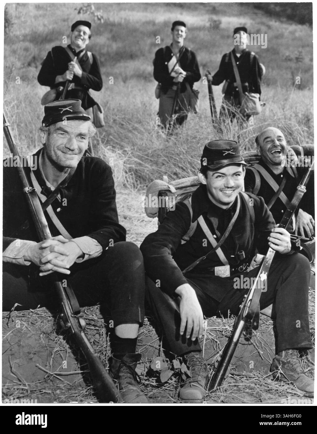 11 mars 2015 - Audie Murphy (au centre), sur le tournage du film â€œThe badge rouge de Courageâ€ , mise en scène John Huston, 1951 (crédit image : © Glasshouse/ZUMA Wire) Banque D'Images