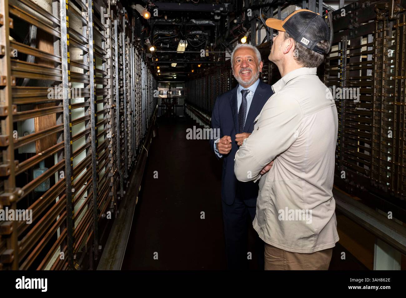 Le secrétaire à la Défense Pete Hegseth visite les écluses de Miraflores à Panama City, Panama, le 8 avril 2025. (Photo du DOD par Madelyn Keech, aviateur senior de l'US Air Force) Banque D'Images