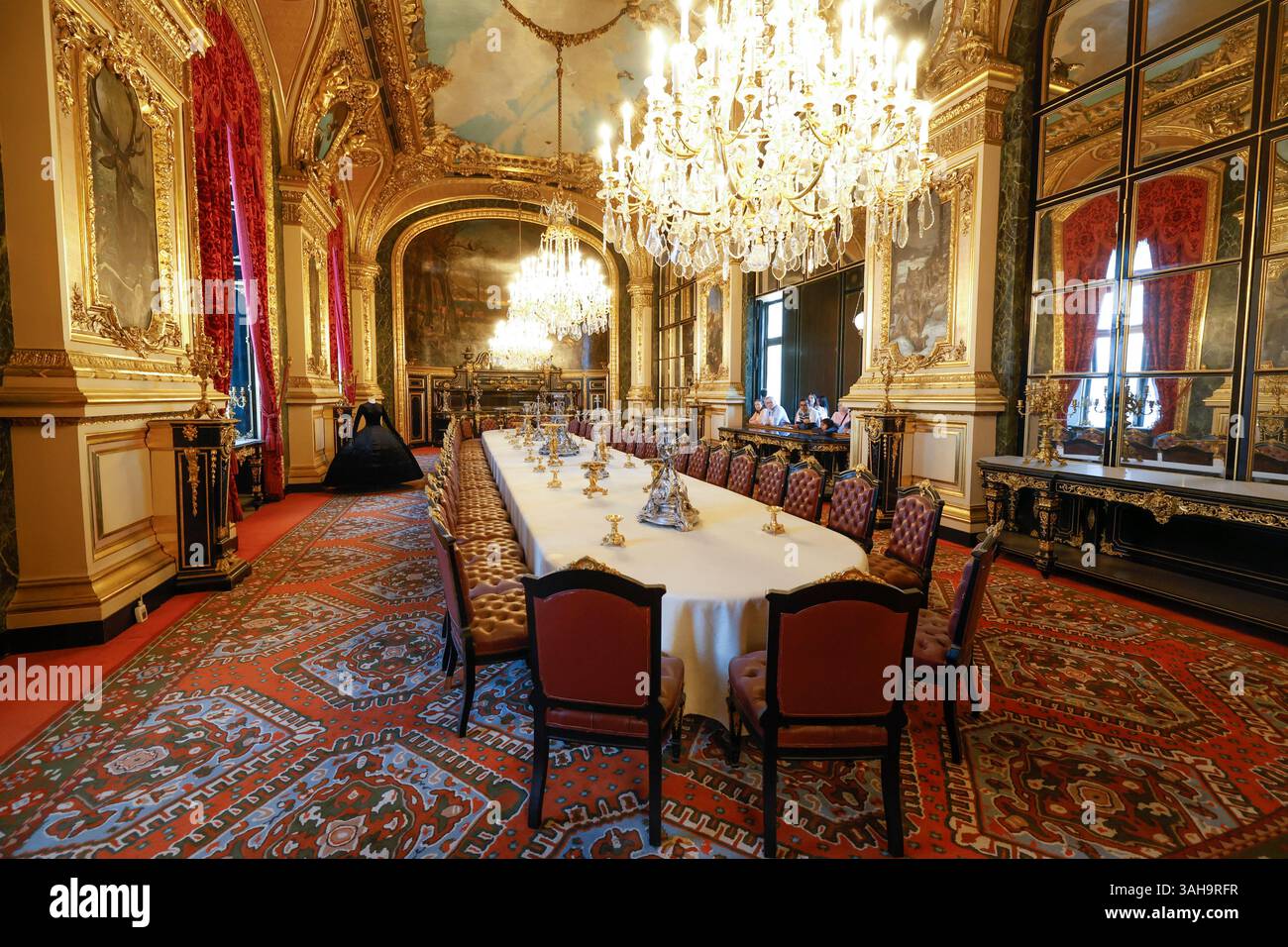 LOUVRE COUTURE EXPOSITION D'ART ET DE MODE PARIS Banque D'Images