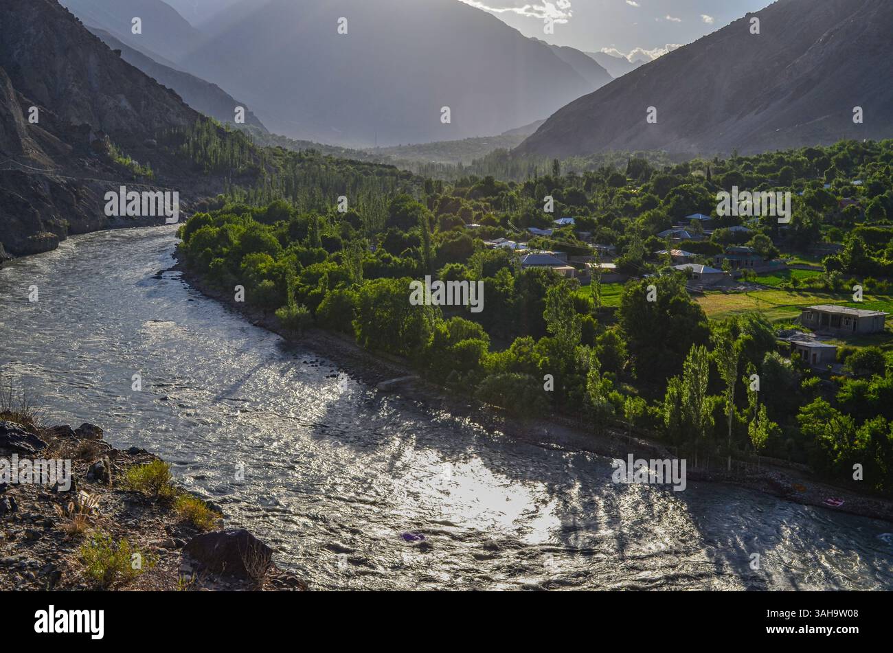 Été ensoleillé à Japukey Village, District Gilgit Banque D'Images