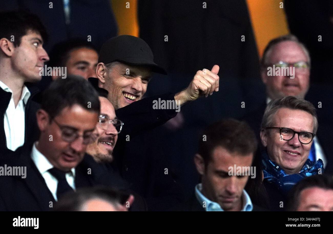 L'entraîneur de l'Angleterre Thomas Tuchel dans les tribunes lors du quart de finale de l'UEFA Champions League, match de première manche au Parc des Princes à Paris, France. Date de la photo : mercredi 9 avril 2025. Banque D'Images