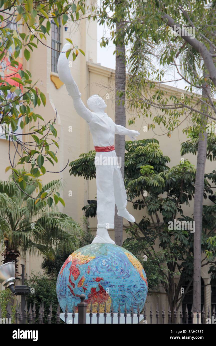 Tijuana, basse Californie, Mexique - 14 mars 2025 : le Foro Antiguo Palacio Jai Alai est un bâtiment situé dans la ville de Tijuana Banque D'Images