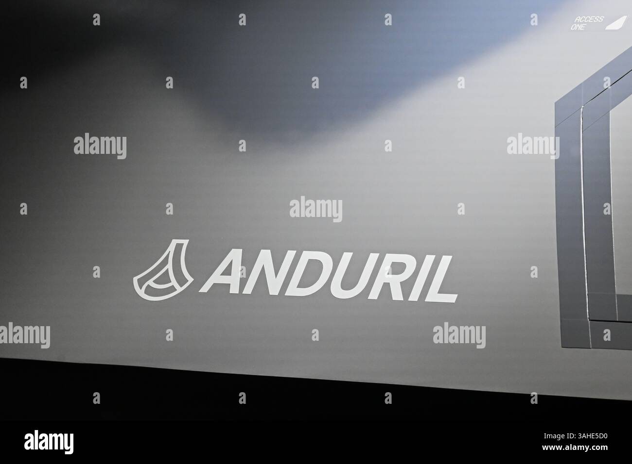 Avalon, Victoria, Australie. 25 mars 2025. Dans cette illustration photo, le logo de la société américaine de technologie de défense Anduril est vu. (Crédit image : © Alexander Bogatyrev/SOPA images via ZUMA Press Wire) USAGE ÉDITORIAL SEULEMENT ! Non destiné à UN USAGE commercial ! Banque D'Images