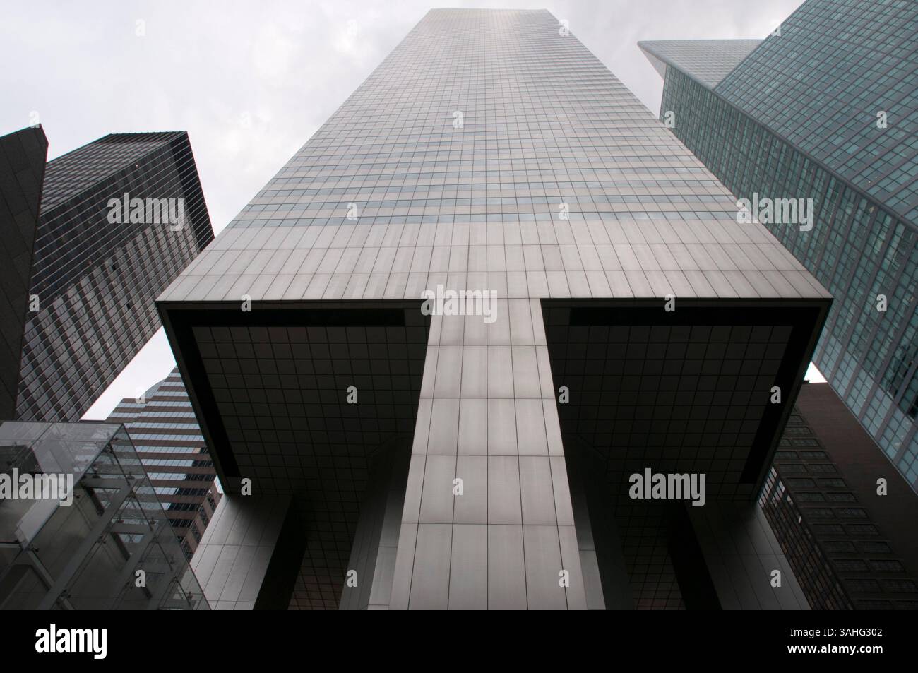 Sep 24, 2013 - New York, New York, États-Unis - le Citigroup Center, siège de la banque multinationale, et deux niveaux d'espace public avec beaucoup de commodités : restaurants, tables, toilettes et accès au métro, au 153 E 53rd Street et 601 Lexington Avenue. (Crédit image : © Sergi Reboredo/ZUMA Wire/ZUMAPRESS.com) Banque D'Images