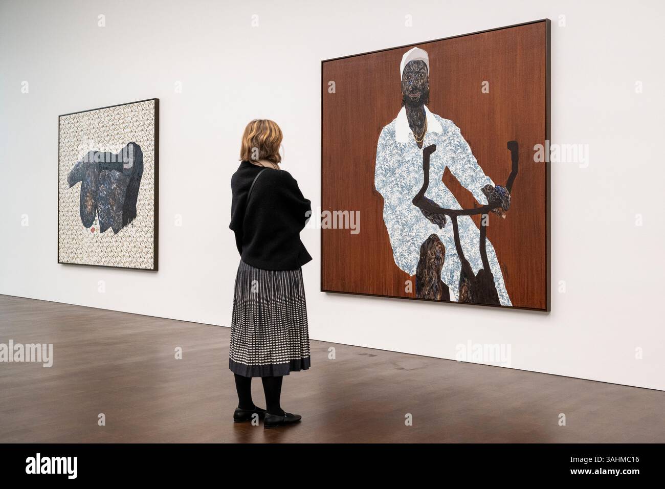 Londres, Royaume-Uni. 10 avril 2025. (L) « Birds and plants », 2024, et « Black cycle », 2025, en avant-première de « I Don’t Come to You by chance », une exposition de nouvelles œuvres de l’artiste ghanéenne Amoako Boafo dont les peintures réexaminent la compréhension occidentale de l’Afrique contemporaine et de la diaspora africaine. L'exposition se déroule du 10 avril au 24 mai 2025 à Gagosian Grosvenor Hill, Mayfair. Credit : Stephen Chung / Alamy Live News Banque D'Images Londres, Royaume-Uni. 10 avril 2025. (L) « Birds and plants », 2024, et « Black cycle », 2025, en avant-première de « I Don’t Come to You by chance », une exposition de nouvelles œuvres de l’artiste ghanéenne Amoako Boafo dont les peintures réexaminent la compréhension occidentale de l’Afrique contemporaine et de la diaspora africaine. L'exposition se déroule du 10 avril au 24 mai 2025 à Gagosian Grosvenor Hill, Mayfair. Credit : Stephen Chung / Alamy Live News Banque D'Images