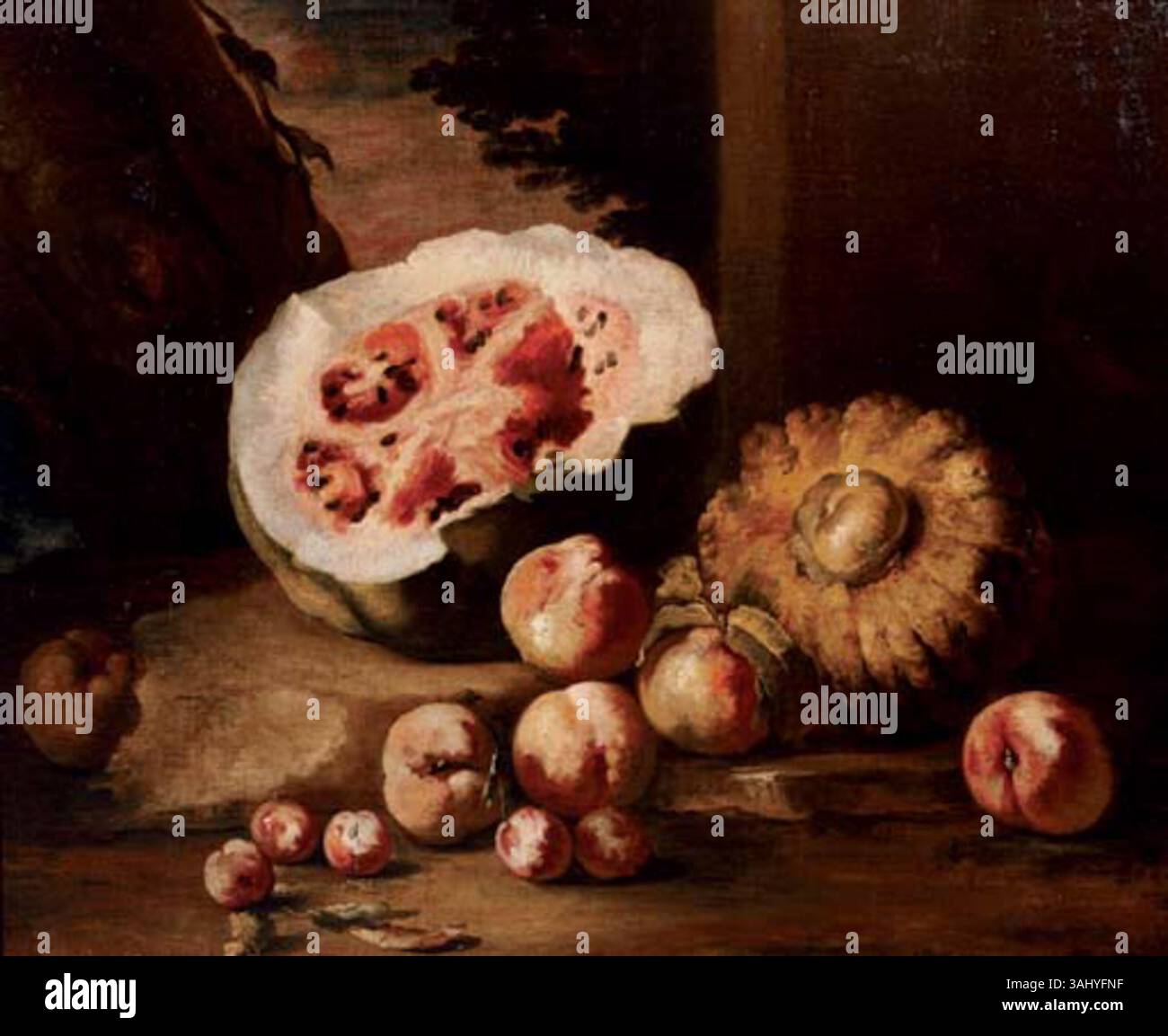 Peinture de nature morte du XVIIe siècle réalisée par Michele Pace, représentant une pastèque, une courge, des pêches et des prunes disposées sur une surface de pierre. L'huile sur panneau reflète le style détaillé et réaliste de l'époque. Banque D'Images