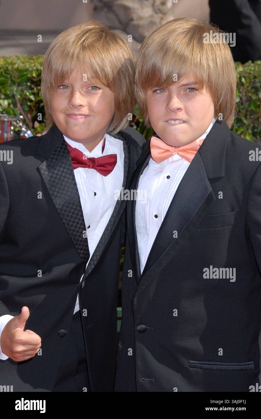 8 septembre 2007 - Los Angeles, CA, États-Unis - 8 septembre 2007 - Los Angeles, Californie - Dylan Sprouse et Cole Sprouse. 59e Primetime Creative Arts Emmys annuel au Shrine Auditorium. Crédit photo : Byron Purvis/AdMedia (crédit image : © Byron Purvis/AdMedia via ZUMA Wire) Banque D'Images